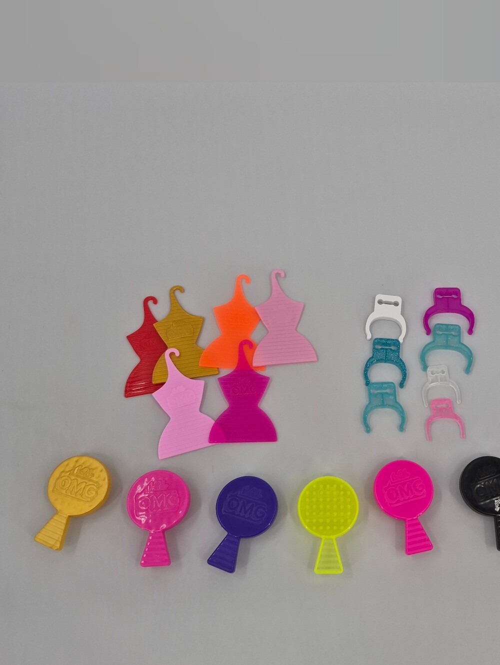 LOL OMG Surprise Doll Hanger Hangers LOT Hair Accessories Brushes Combs